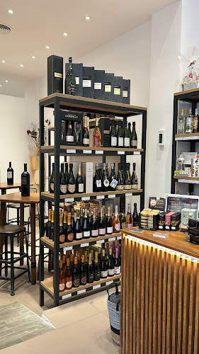 Vinoymás EXPERIENCE Tienda Gourmet•Catas•Club del Vino. - Gastronomía y hostelería