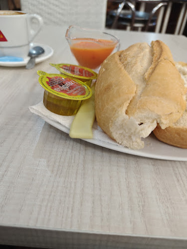 Bar Cafetería Alameda Phone number