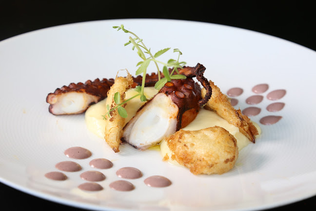 Restaurante qapaq Phone number