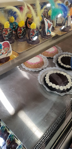 Pastisseria Alex Tarzán Open Times