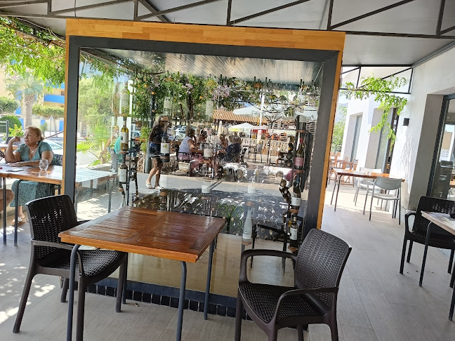 Av. Puerta Litoral Andaluz, 1, 1, 04648 San Juan de los Terreros, Almería