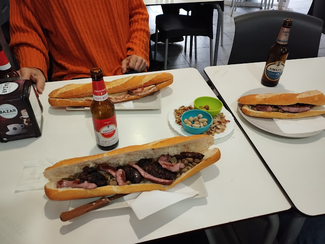 Opinii despre Cafeteria La Cruz Superbocatas în Valencia - Gastronomía y hostelería