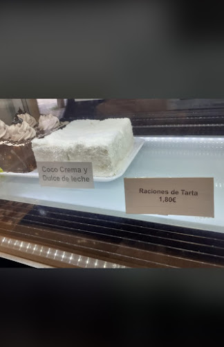 Comments and reviews of Pastelería Dulce de Leche
