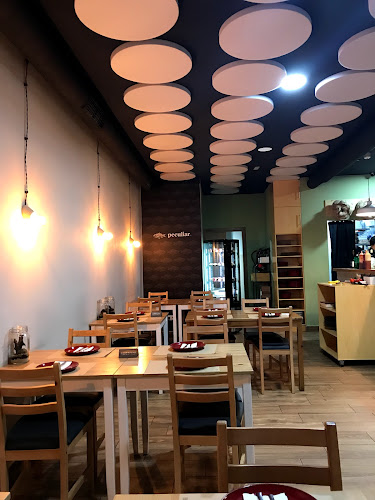 Restaurante Peculiar - Gastronomía y hostelería
