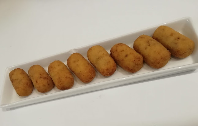 Racó d'Helena Phone number