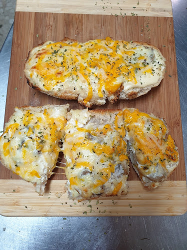 Reviews of Saber comer in La Puebla del Río - Gastronomía y hostelería