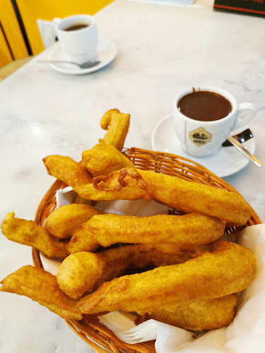 Comments and reviews of Cafetería Churrería Mil Delicias