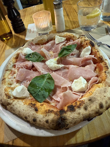 P.º Marítimo Rey de España, 80, 29640 Fuengirola, Málaga