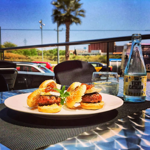 Bistro Creme de la Creme