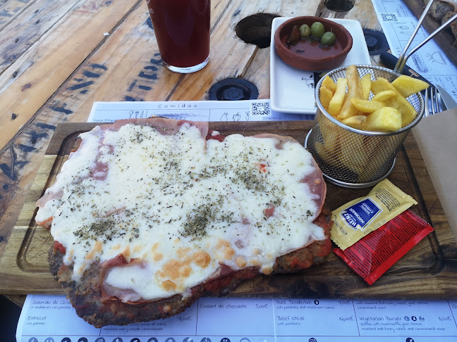 C. José Cubero Yiyo, 5, 29640 Fuengirola, Málaga