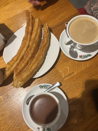 Churrería Heladería Los Olivares