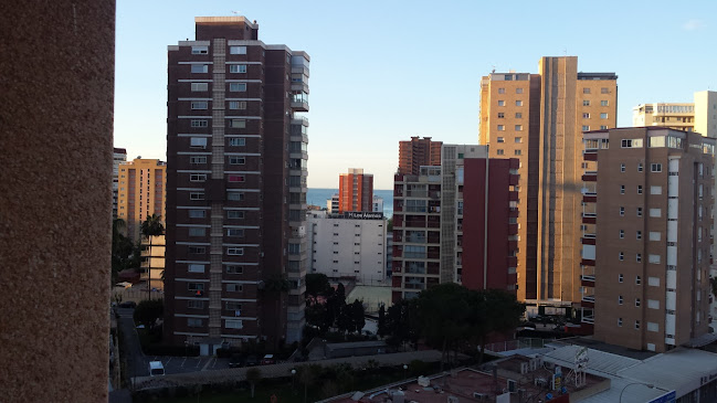 Comments and reviews of Cafeteria Bonjour Lounge & Bar