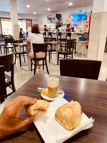 Comments and reviews of Bar Cafetería Carlos V