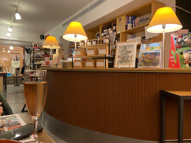 Comments and reviews of Somia Vins i Llibres