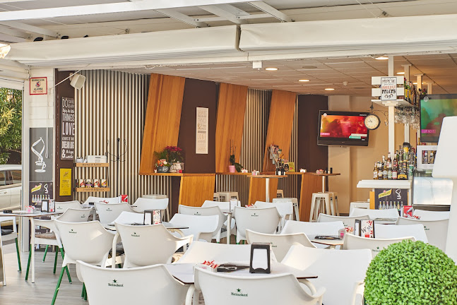 Cafeteria Bonjour Lounge & Bar - Gastronomía y hostelería