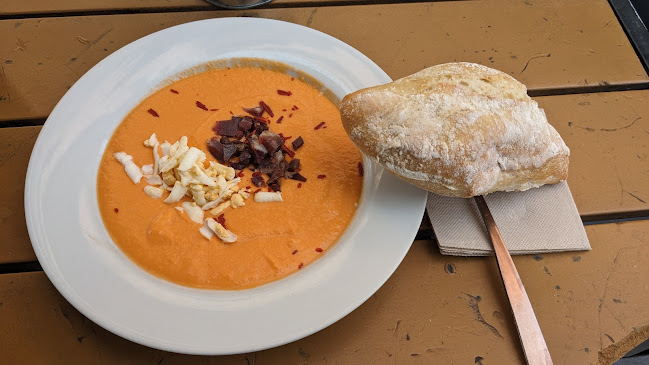 New Royalti By Ismael - Gastronomía y hostelería