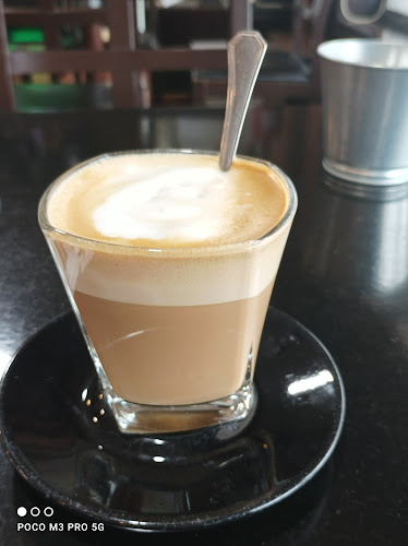 R. do Castañal, 10, Bajo B, 36860 Ponteareas, Pontevedra