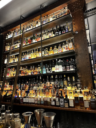 Comentarii opinii despre WHISKY CLUB MADRID