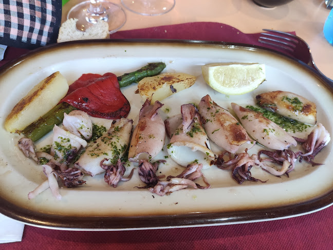 Comments and reviews of Tof Cafeteria . Bar