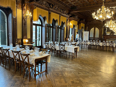 Le Petit Comité Pamplona - Nuevo Casino Principal