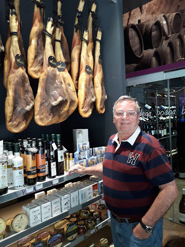 Comments and reviews of La Jamonería de Mesa y López