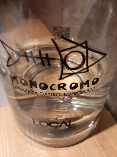 Monocromo vermuteria gastrounderground - Bilbao