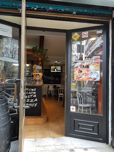 Comentarii opinii despre Piccolo Bar Restaurant