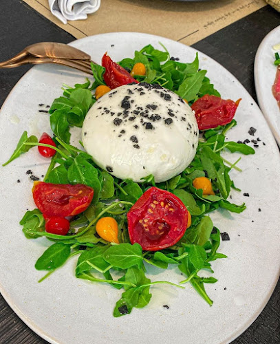 Paffuto (Aragón) - Gastronomía y hostelería