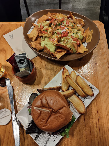 Comments and reviews of El Deposito