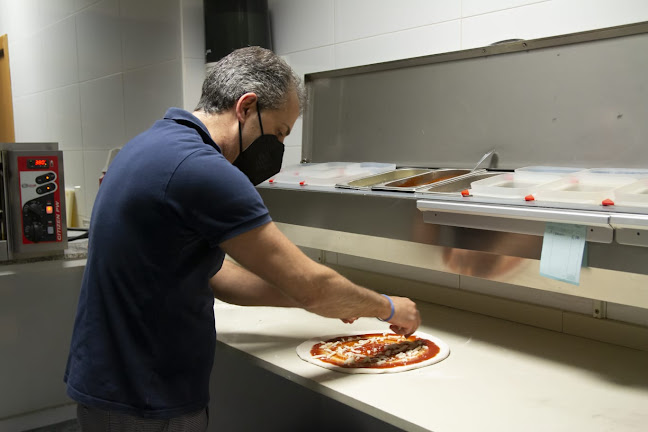 Pizzeria La Tarantella Open Times