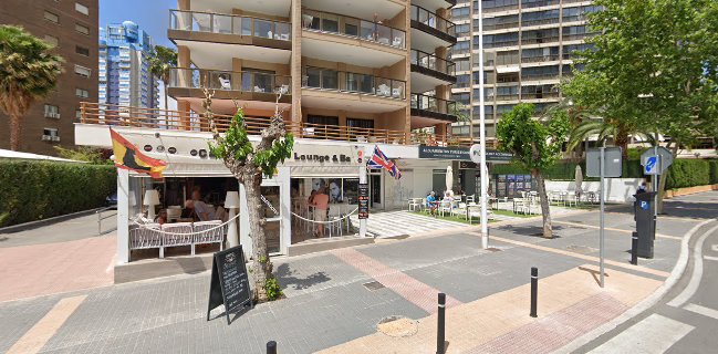 Cafeteria Bonjour Lounge & Bar Phone number