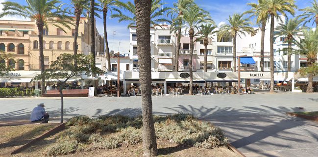 Opinii despre Cafè Vilanova Arts în Vilanova i la Geltrú - Gastronomía y hostelería