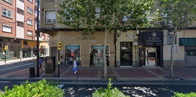 Opinii despre Pizzería D'Arte 24 horas avd Madrid în Zaragoza - Gastronomía y hostelería