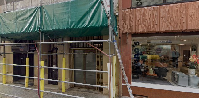 Before cocktail & music bar