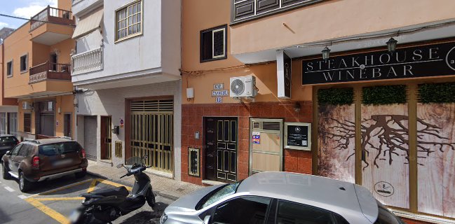 3 RAICES STEAKHOUSE & WINEBAR